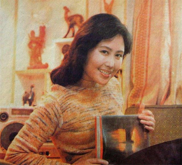70岁斯琴高娃：曾遭前夫家暴，3次婚姻2次失败，如今她怎样了？