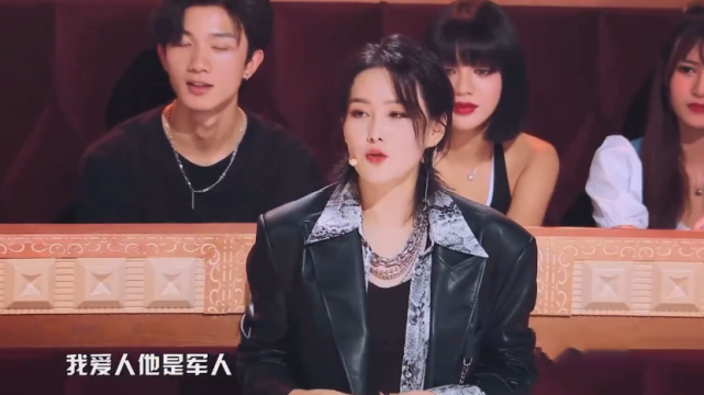 张馨予高调秀恩爱，首次公开何捷对她的家训：两口子不能分被子睡