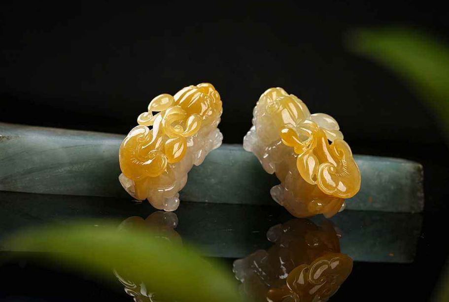 龙生九子各有神通你却只知道貔貅翡翠市场藏着一个神龙家族