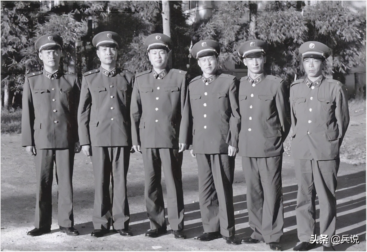 百万大裁军，我任守备2师主任，蒙自兵城驻4个师