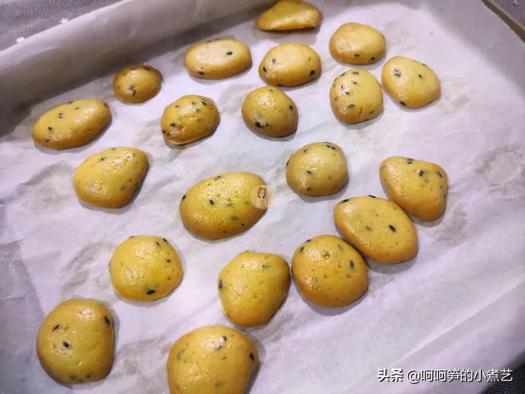 无水又无油，一个配方两个味道，教你做出好吃的鸡蛋饼干