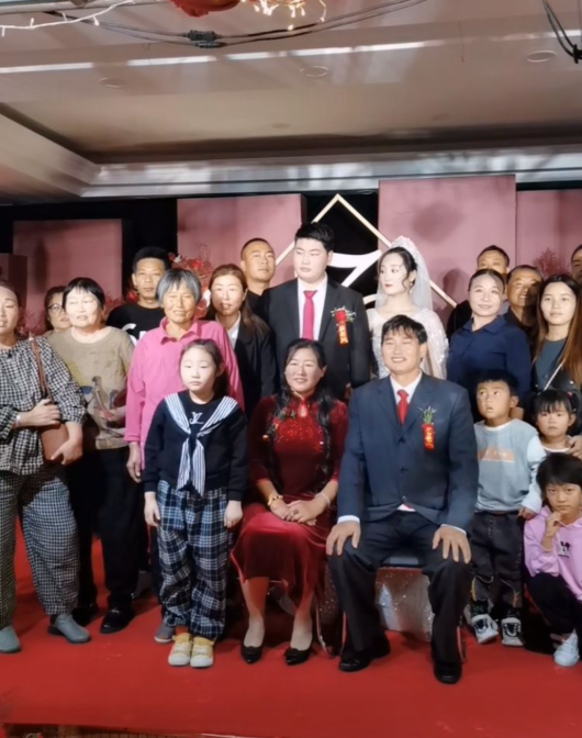 ֱ�����¸���ӻ����ֳ��ӵ��������񣬶��Ӿ�����֮���Ҹ�͵Ц