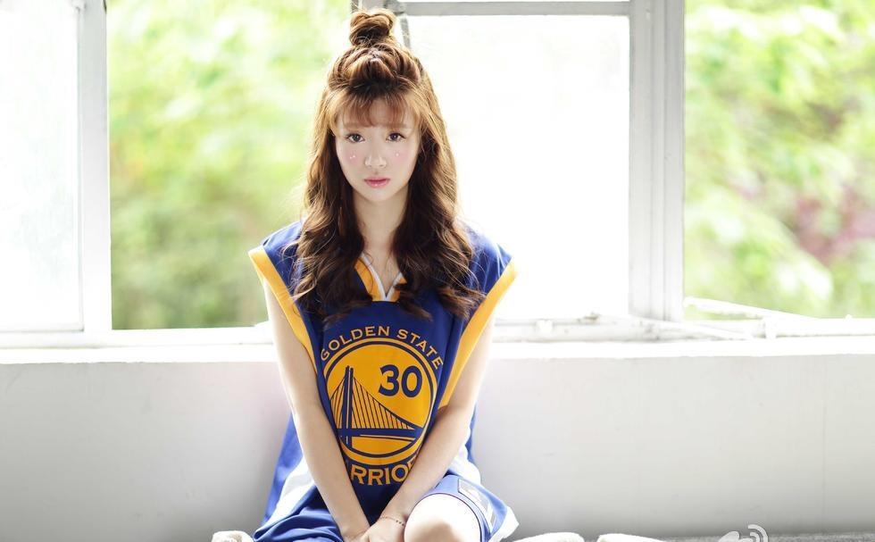 徐小溢为什么不播nba啦(NBA女主播徐小溢私房照曝出，身材完美堪比平面模特)