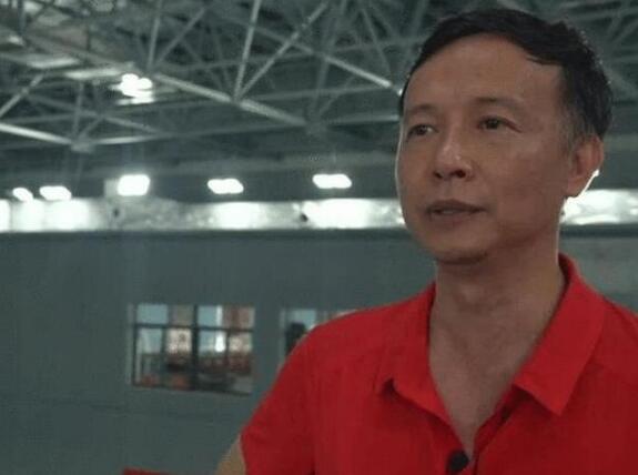 全红婵晒吃饭图：满盘都是肉！恩师曝自助餐吃40分钟已长重3斤