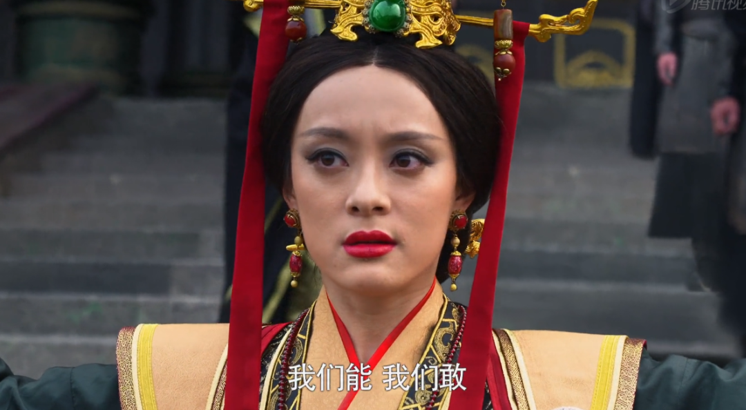 38岁孙俪沉淀一年后，新剧首播就“炸”，眼睛变