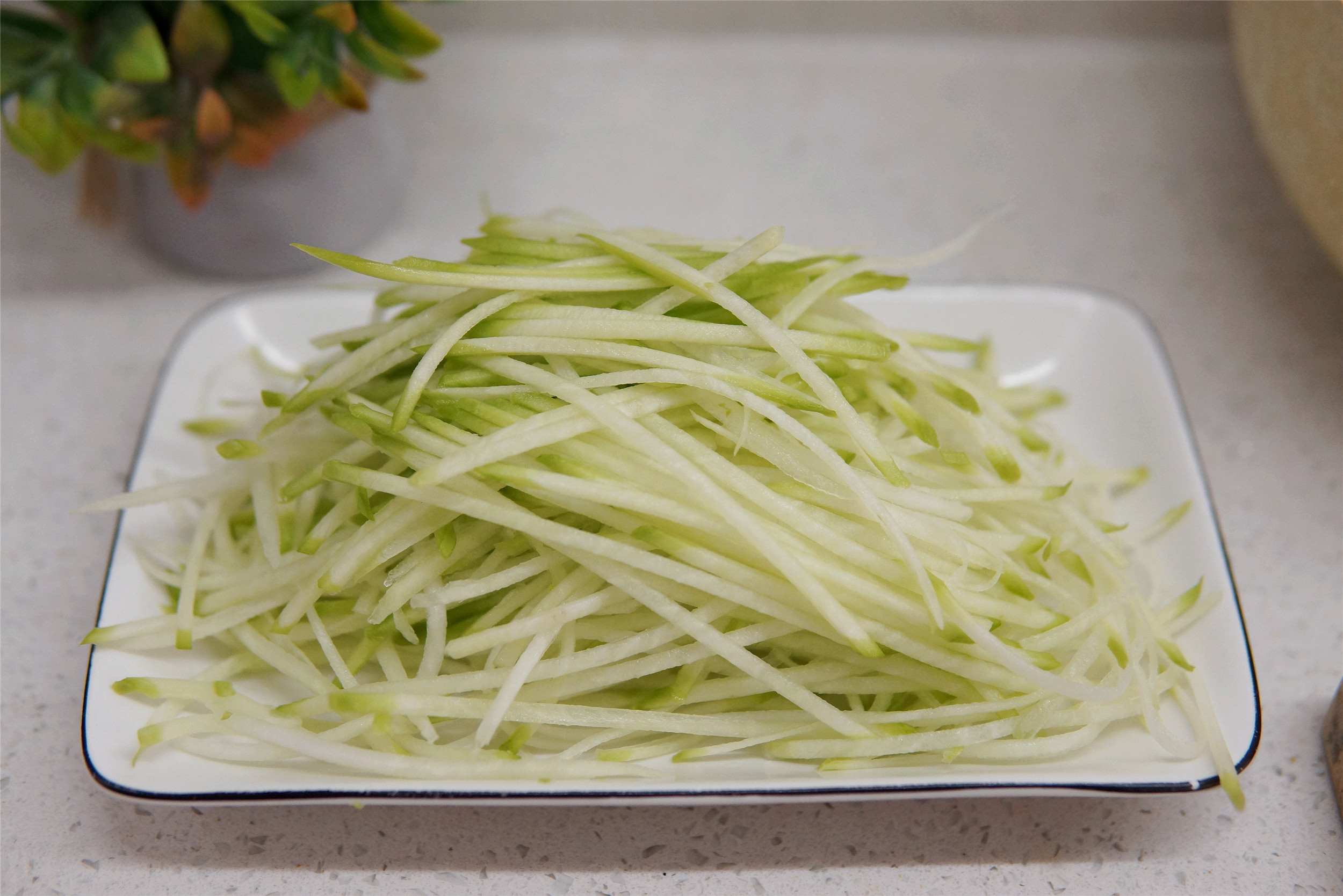A good way for the farmer’s grandmother to pickle the radish, make it the same day and eat it on the same day, it is spicy and delicious, crunchy