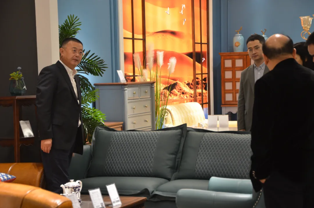 鼎高家居迎多家地产商考察，未来将一如既往地坚持拎包事业的发展