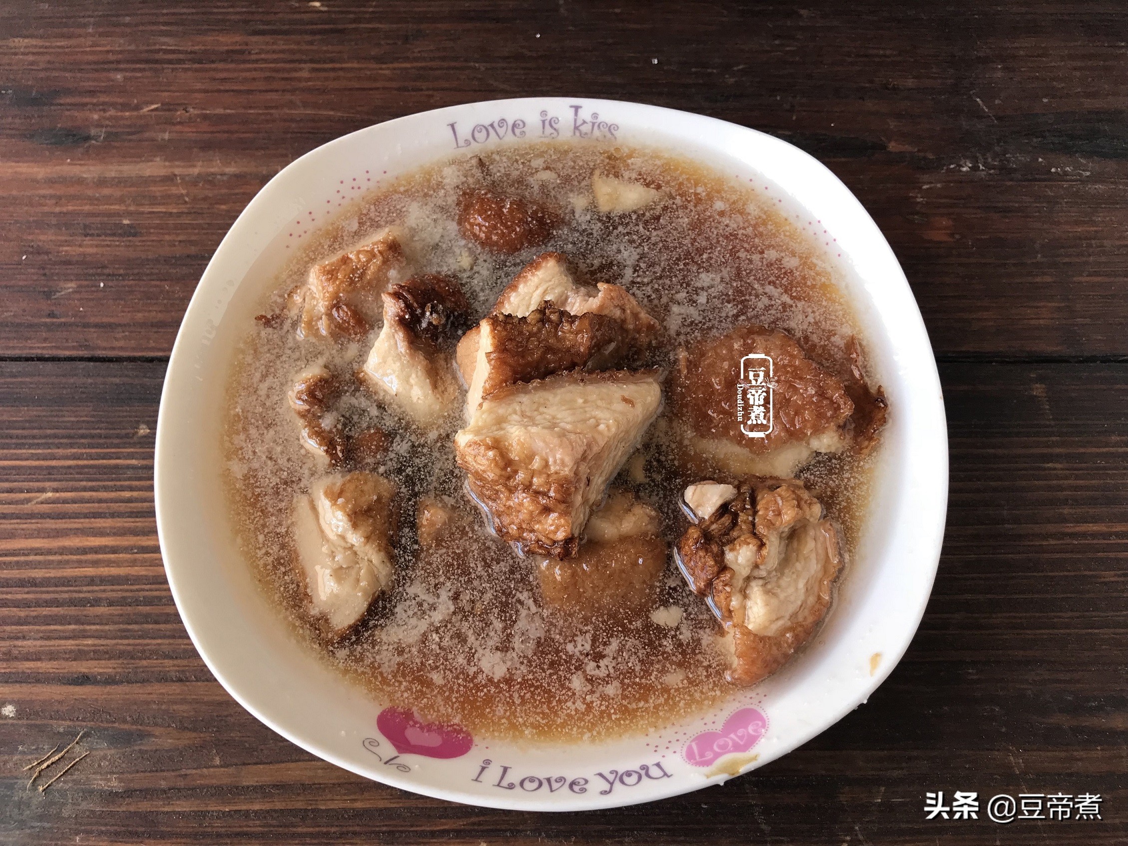 懒人不想炒菜的好办法，把饭菜肉一锅焖，老公孩子一连吃好了几碗