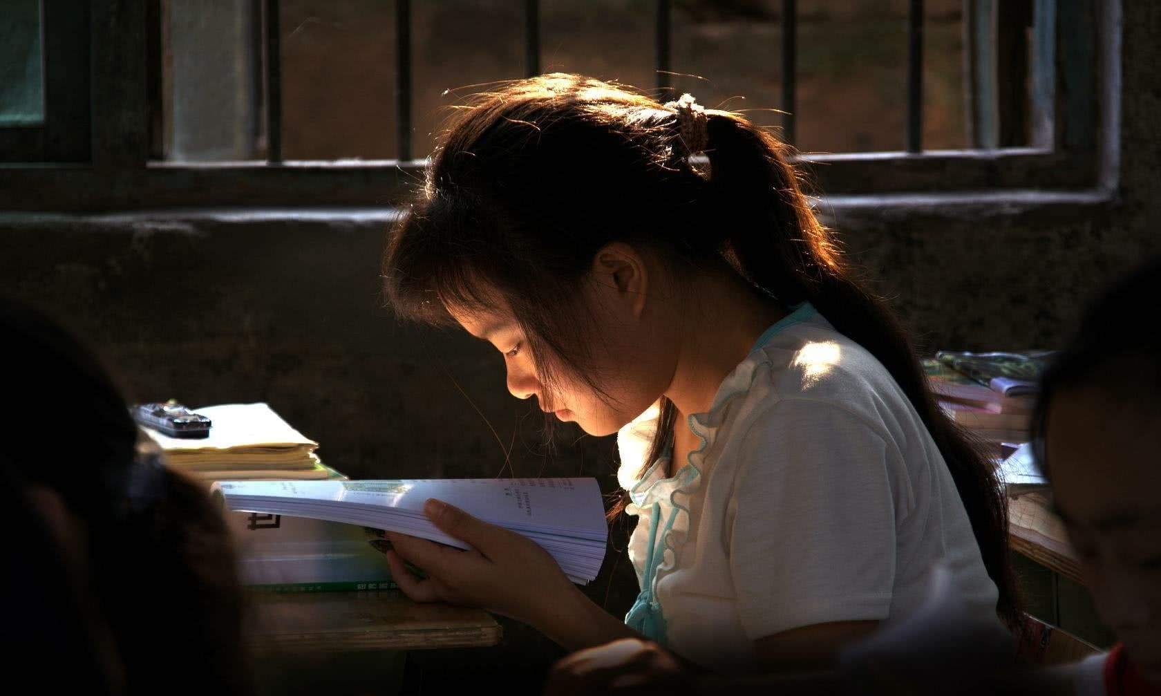 同样的老师教，为啥孩子成绩有高低？因为学霸掌握这3个学习思维