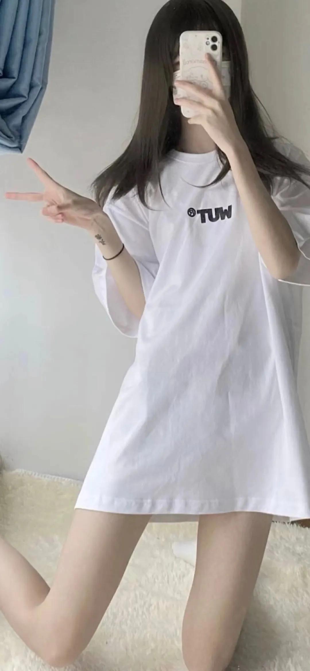 渣男壁纸   曾靠泳装迷倒路人 图片