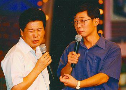 相声演员大兵捧场徒弟茶馆，网友：童年偶像又