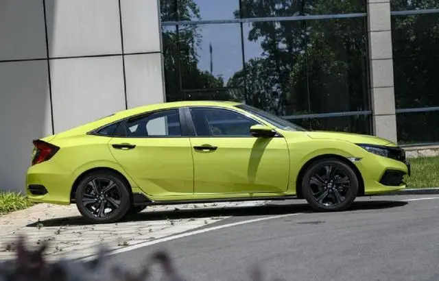 15万级运动轿跑，颜值高、性能出众，这3款车真