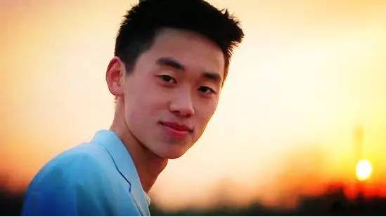 过气歌手林依轮，到底有多有钱？