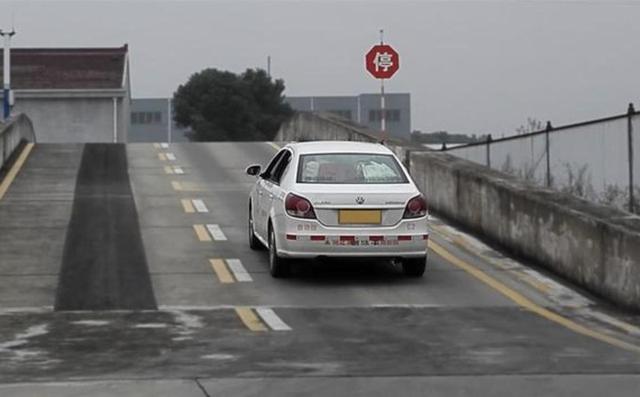 科目二和鞋子有关？有必要换鞋吗