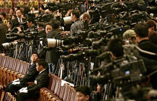 金灿荣：美国对中国打出的15张牌，个个阴险狡诈