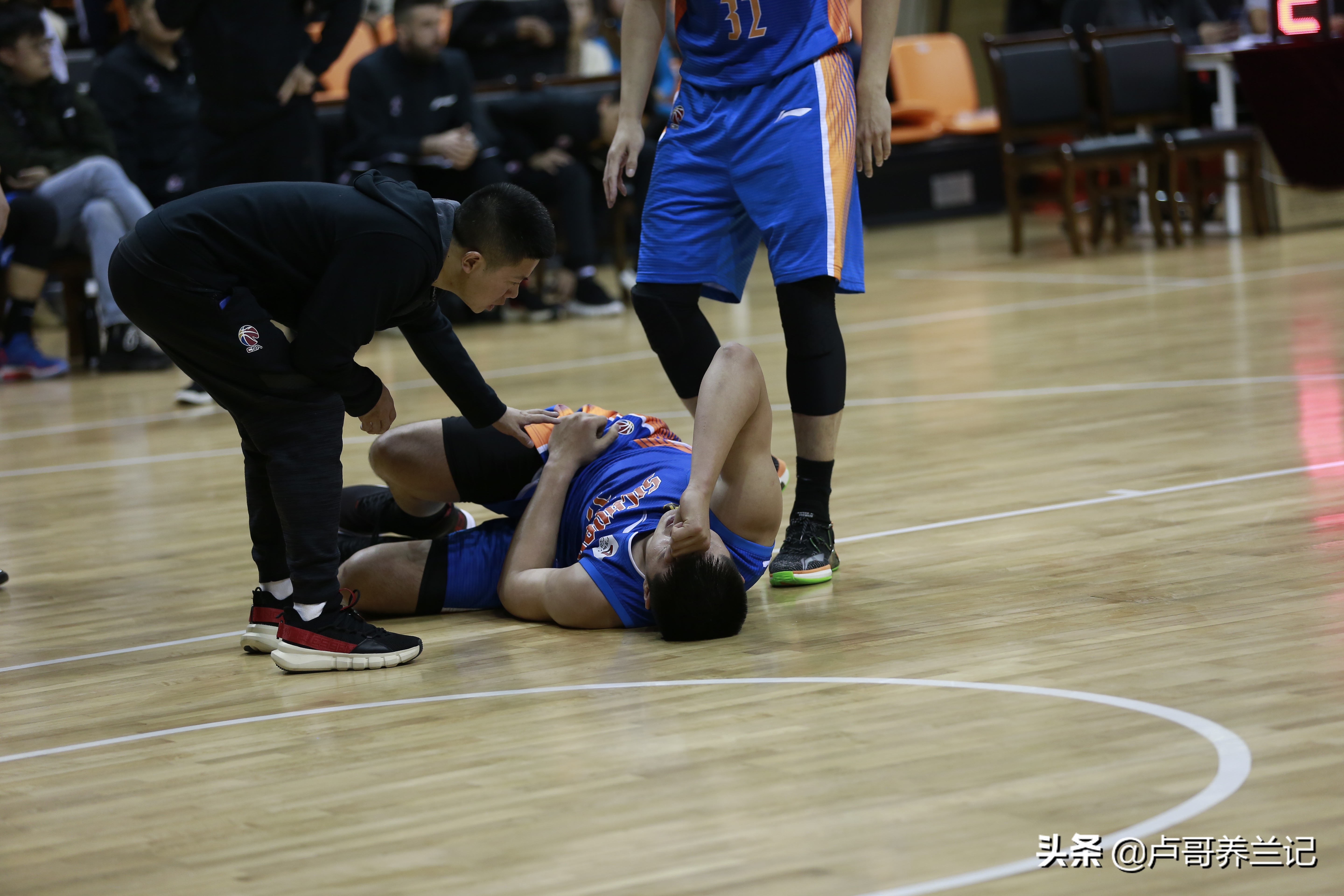 CBA季前赛视频回放(不看NBA我拍CBA:季前赛安顺站深圳100-77 四川，精彩回放看过来)