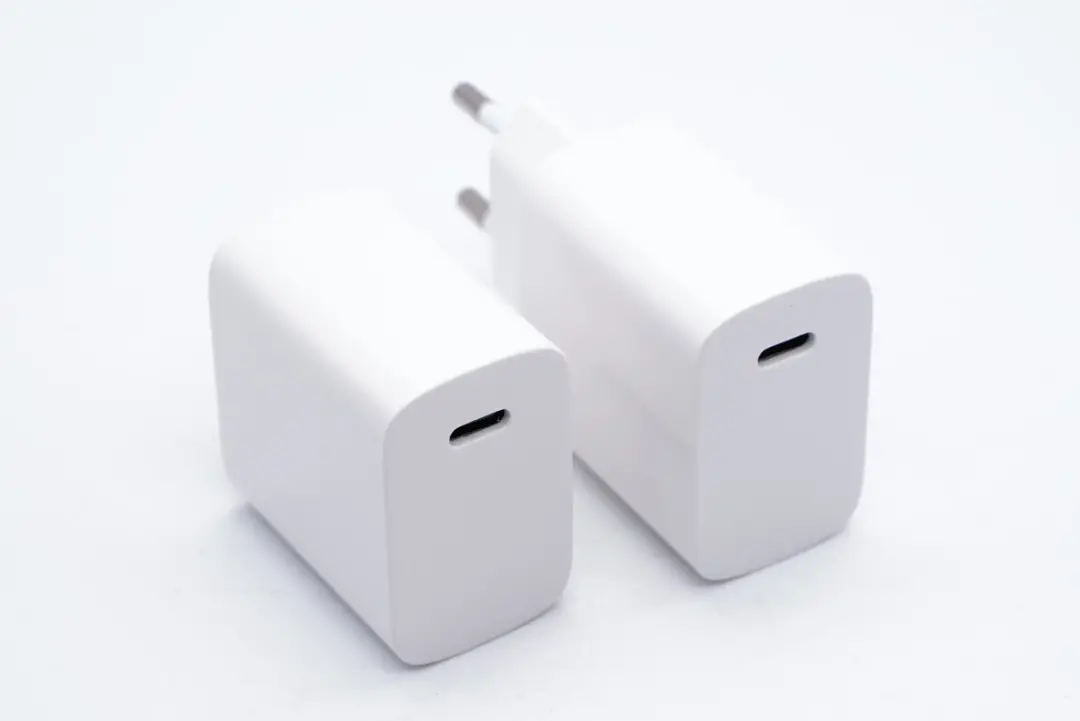 iPhone 13新机即将发布，35家工厂推出上百款快充新品