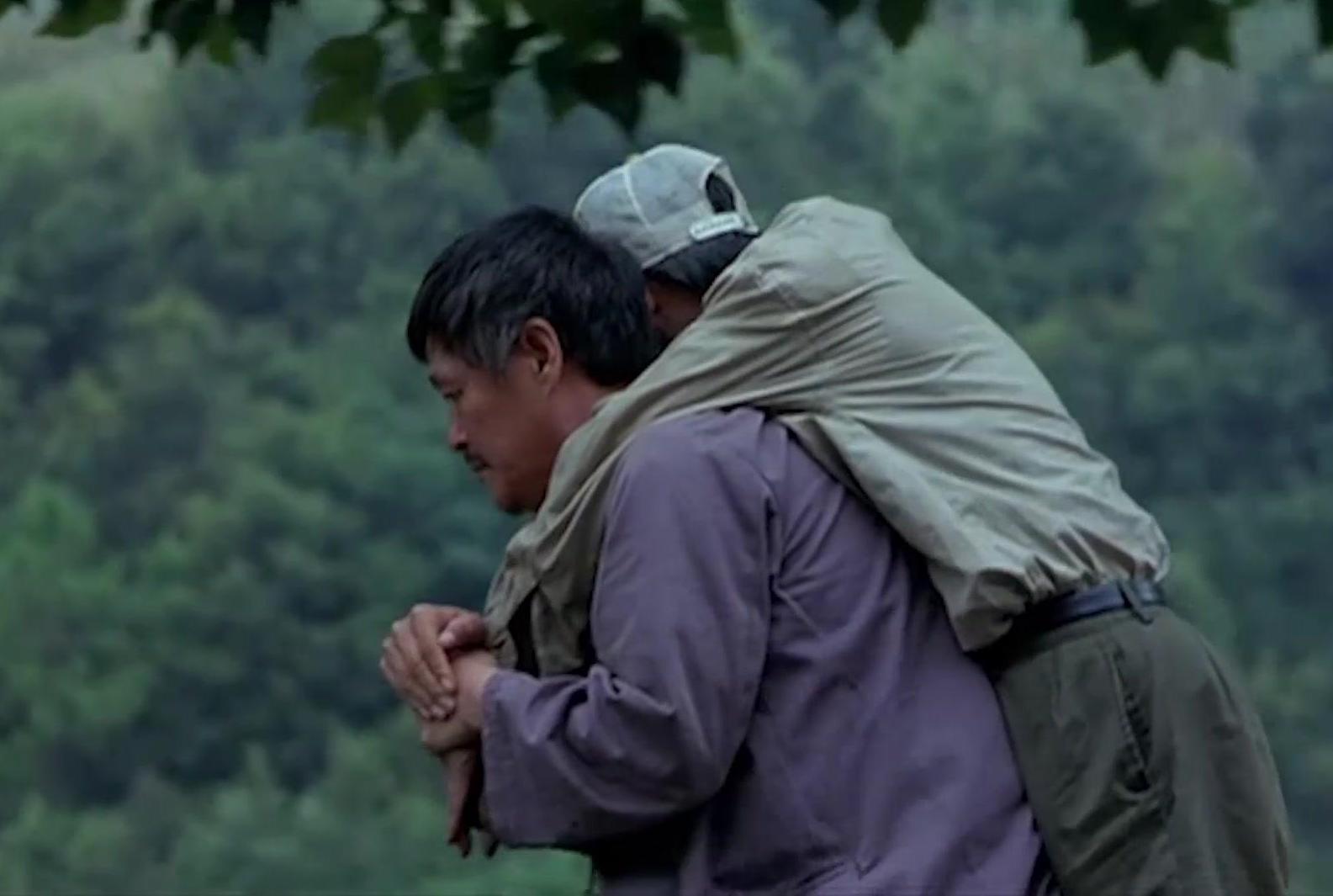 《落叶归根》是一部国产好片，但如果不是赵本