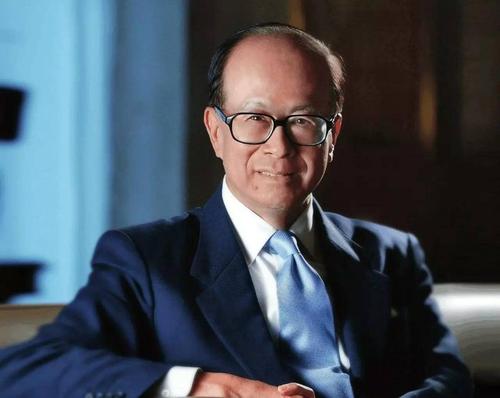 李嘉诚一生背后的文将武将，有人年薪10亿，有人
