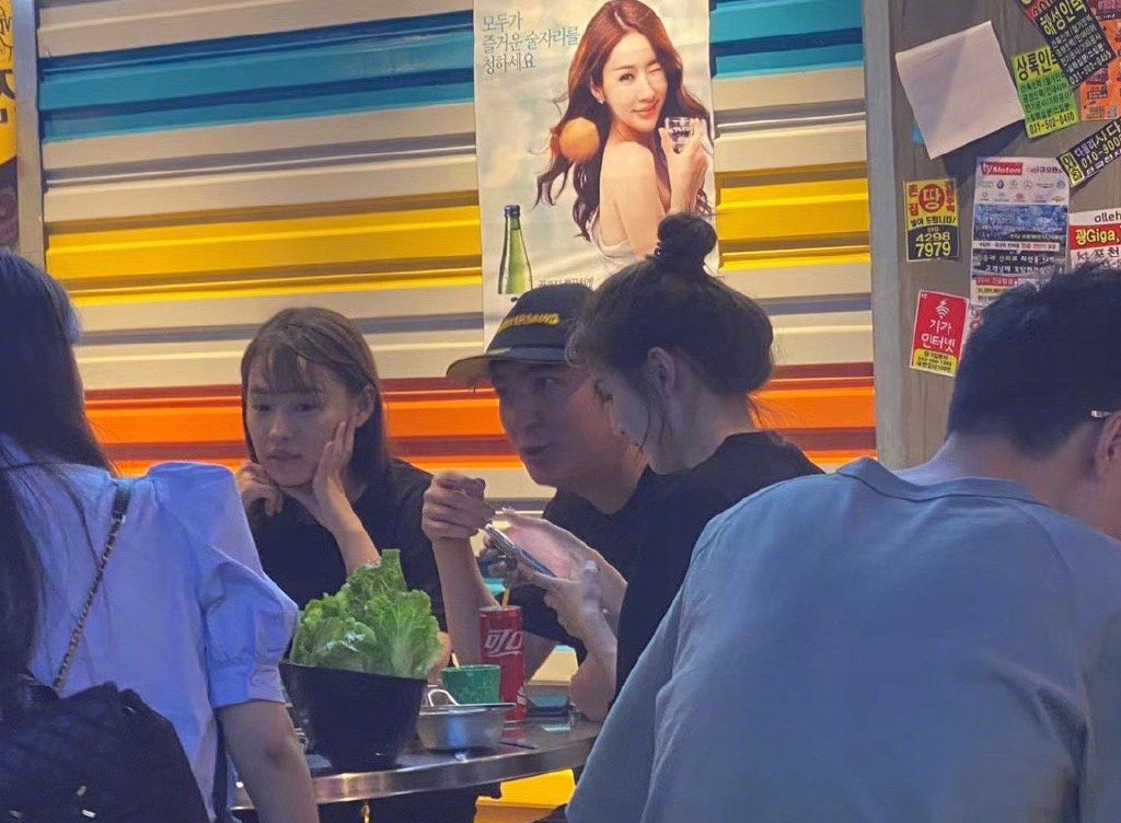 分手|王思聪甜仇分手了？女方发文自称单身 此前被曝男方豪宅相送