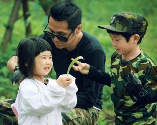 曹格的女儿长大了！从包子脸小软萌变成长腿美少女