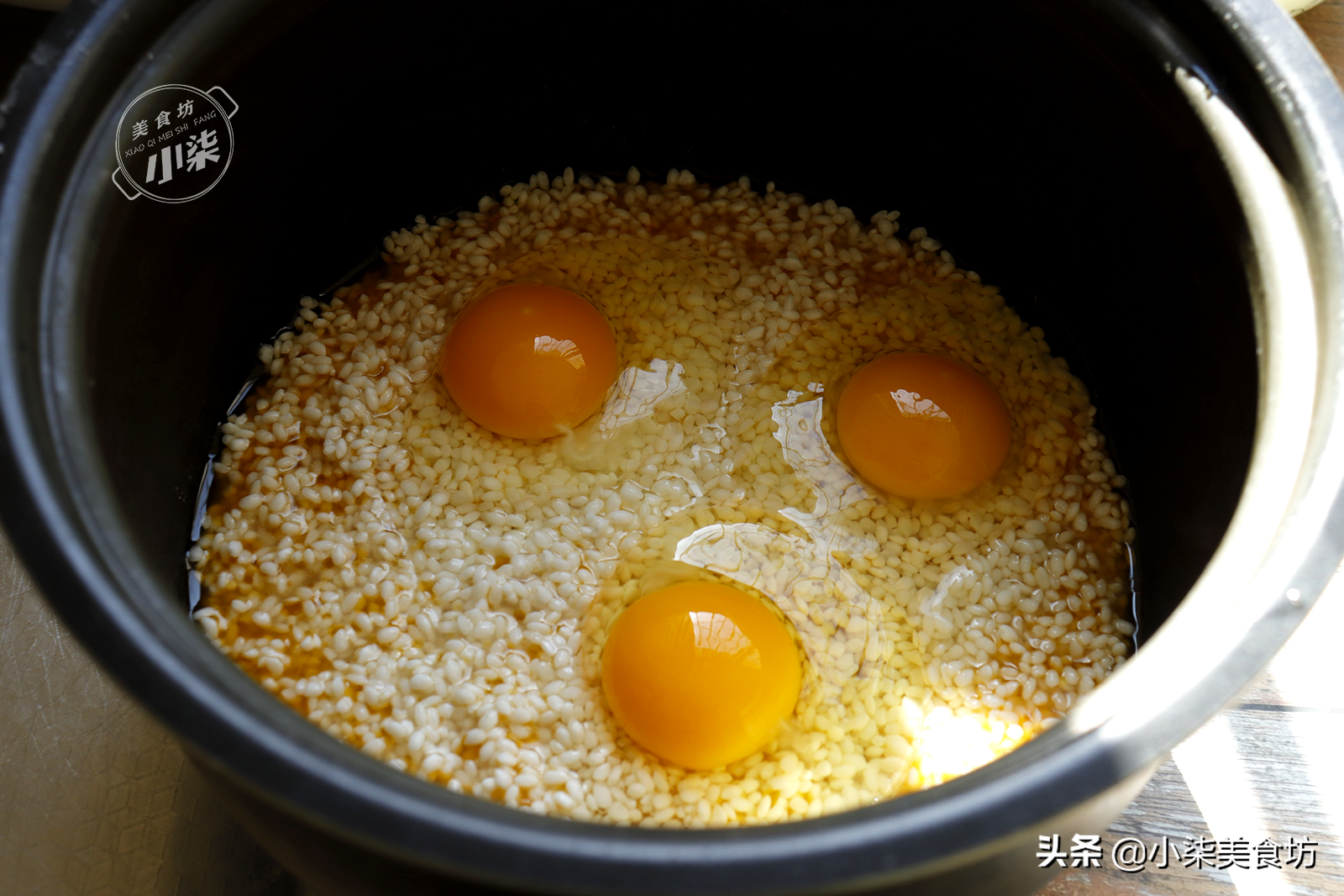 图片[13]-大米别直接蒸了 打3个鸡蛋 老保姆拿手绝活 过年就要这样吃-起舞食谱网